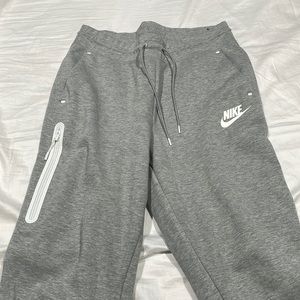 Nike Standard Fit Sweat Pants